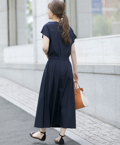 URBAN RESEARCH Sonny Label（アーバンリサーチサニーレーベル）の「【WEB限定】フレンチラグランフレアワンピース（ワンピース・レディース・ネイビー/グレー系その他/ピンクベージュ・FREE）」の8枚目の写真