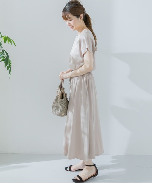 URBAN RESEARCH Sonny Label（アーバンリサーチサニーレーベル）の「【WEB限定】フレンチラグランフレアワンピース（ワンピース・レディース・ネイビー/グレー系その他/ピンクベージュ・FREE）」の11枚目の写真