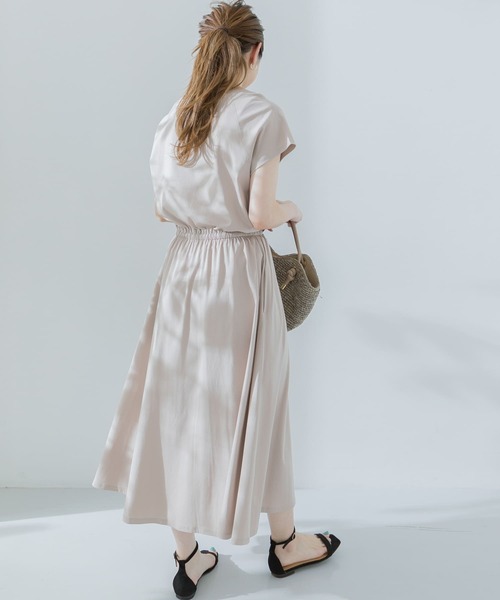 URBAN RESEARCH Sonny Label（アーバンリサーチサニーレーベル）の「【WEB限定】フレンチラグランフレアワンピース（ワンピース・レディース・ネイビー/グレー系その他/ピンクベージュ・FREE）」の14枚目の写真