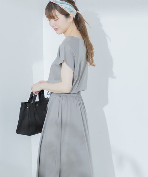 URBAN RESEARCH Sonny Label（アーバンリサーチサニーレーベル）の「【WEB限定】フレンチラグランフレアワンピース（ワンピース・レディース・ネイビー/グレー系その他/ピンクベージュ・FREE）」の15枚目の写真