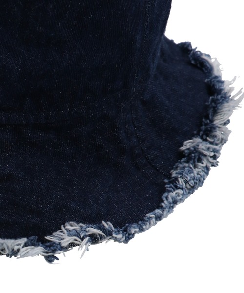 SPINNS（スピンズ）の「ダメージ加工デニムバケットハット（ハット・レディース・ブラック/ブルー・ONESIZE）」の6枚目の写真