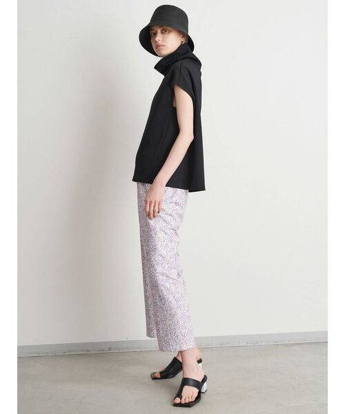 ELENDEEK（エレンディーク）の「オーバーハイネックカットソー（Tシャツ/カットソー・レディース・ブラック/オフホワイト・FREE）」の4枚目の写真