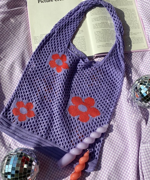 WC（ダブル シー）の「フラワーニットトートバッグ（トートバッグ・レディース・パープル/オレンジ/グリーン/アイボリー・FREE）」の4枚目の写真