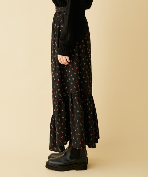 MADEMOISELLE ROPE'（マドモアゼル ロペ）の「<春まで使える>アシンメトリーフラワーティアードスカート（スカート・レディース・ブラック/グリーン・36/38）」の8枚目の写真