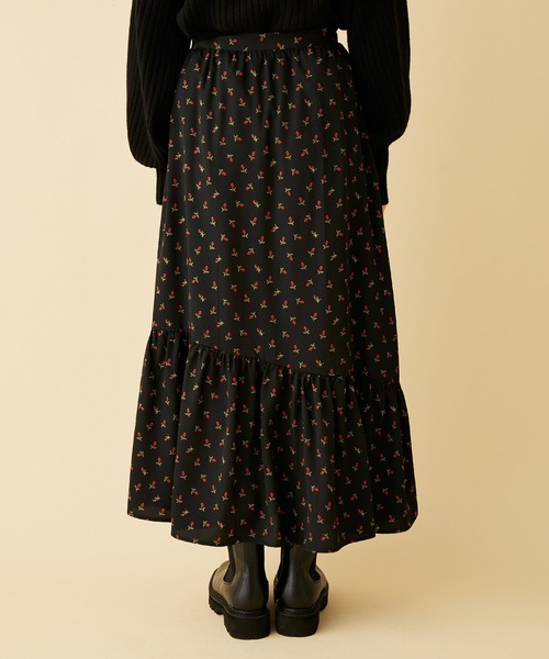 MADEMOISELLE ROPE'（マドモアゼル ロペ）の「<春まで使える>アシンメトリーフラワーティアードスカート（スカート・レディース・ブラック/グリーン・36/38）」の9枚目の写真