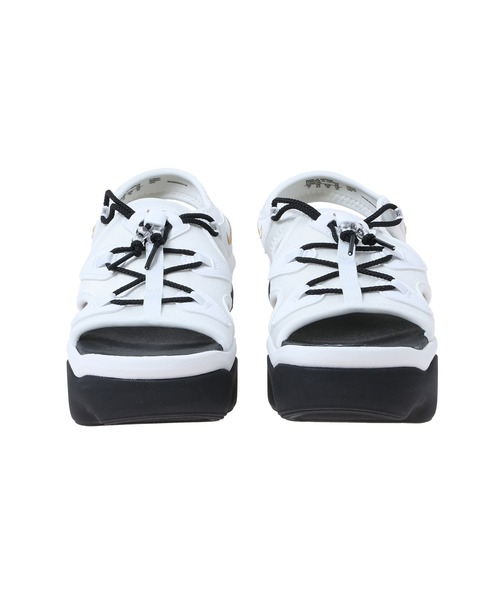 NIKE(ナイキ)の「NIKE WMNS AIR MAX KOKO SANDAL SDC DJ1453-100(サンダル・レディース・ホワイト・23㎝/24㎝/22cm/25㎝)」の4枚目の写真