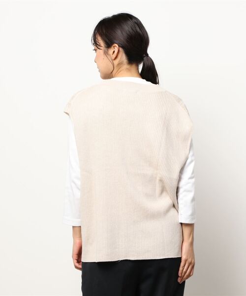 Te chichi(テチチ)の「透かし柄デザインニットベスト(ベスト・レディース・ブラック/ベージュ/ブラウン・フリ-)」の5枚目の写真