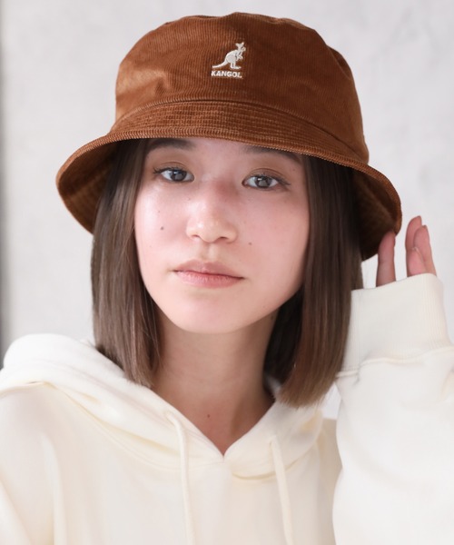 KANGOL（カンゴール）の「【KANGOL/カンゴール】コーデュロイ ワンポイントロゴバケットハット（ハット・メンズ・ブラック/ベージュ/ウッド・M/L）」の9枚目の写真