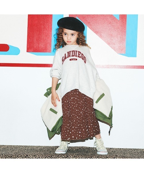 X-girl Stages（エックスガールステージス）の「カレッジロゴトレーナー（スウェット・キッズ・ネイビー/アイボリー/トップグレー・110cm/100cm/120cm/80ｃｍ/90cm/130cm/140cm）」の17枚目の写真