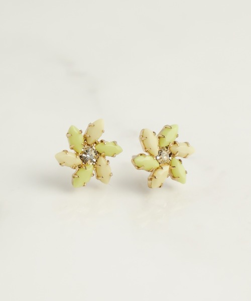 petitcro（プティクロ）の「petitcro　フラワーピアス（ピアス（両耳用）・レディース・グリーン/ピンク/ブルー・ONE SIZE）」の7枚目の写真