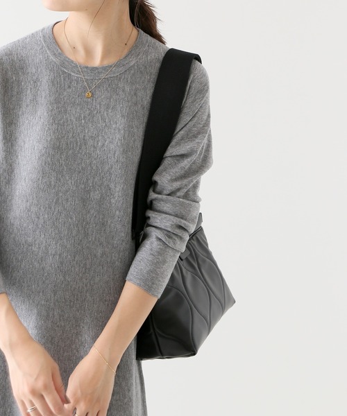 SLOBE IENA（スローブイエナ）の「【LE VERNIS/ル・ベルニ】キルティングクラッチ◆（ショルダーバッグ・レディース・ベージュ/ブラック/カーキ・FREE）」の15枚目の写真