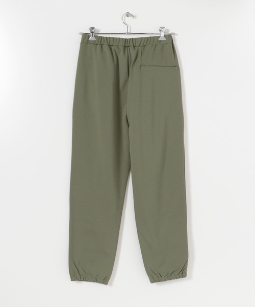 Uiscel（ユイセル）の「Uiscel　タックジョガースウェットパンツ（その他パンツ・メンズ・ブラック/カーキ・ONE）」の19枚目の写真