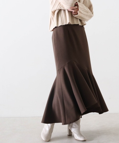 Cheek（チーク）の「【日本製】アシメヘムマーメイドスカート（スカート・レディース・グレイッシュベージュ/ブルー/ダークブラウン・MEDIUM）」の22枚目の写真