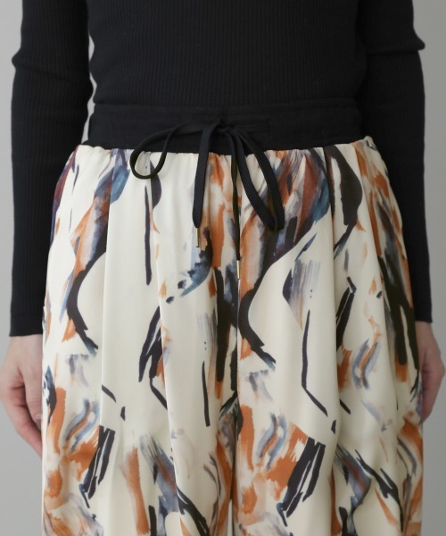 Bou Jeloud(ブージュルード)の「ペイント柄パンツ(その他パンツ・レディース・オフホワイト/ブルー・38)」の5枚目の写真