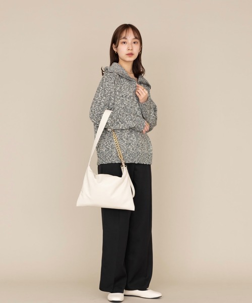 NEUNA（ヌナ）の「ハイウエストスラックスパンツ（スラックス・レディース・チャコールグレー/ブラック/マスタード・SMALL/MEDIUM/LARGE）」の4枚目の写真