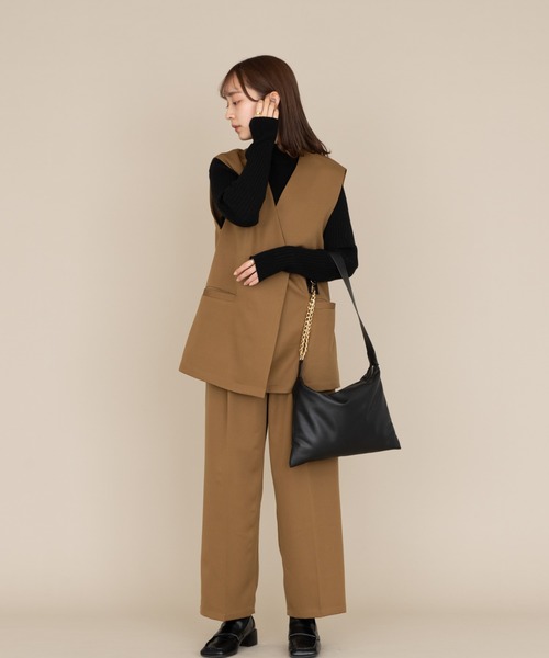 NEUNA（ヌナ）の「ハイウエストスラックスパンツ（スラックス・レディース・チャコールグレー/ブラック/マスタード・SMALL/MEDIUM/LARGE）」の12枚目の写真