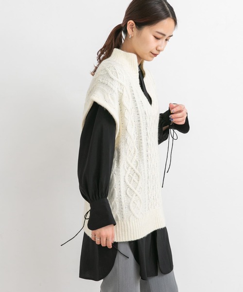 KBF（ケイビーエフ）の「2WAYケーブルルーズニット（ニット/セーター・レディース・ライトベージュ/オフホワイト/ライトブルー・ONE）」の5枚目の写真