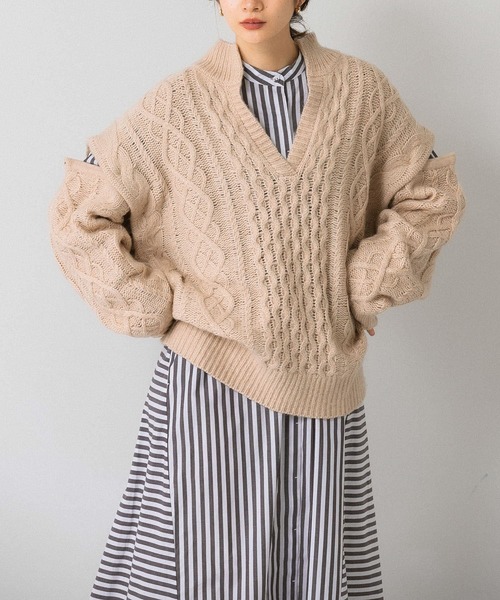 KBF（ケイビーエフ）の「2WAYケーブルルーズニット（ニット/セーター・レディース・ライトベージュ/オフホワイト/ライトブルー・ONE）」の11枚目の写真