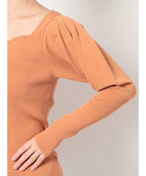 LAGUNAMOON（ラグナムーン）の「パフスリーブビスチェニットプルオーバー（ニット/セーター・レディース・オレンジ/ブルー/アイボリー・FREE）」の4枚目の写真