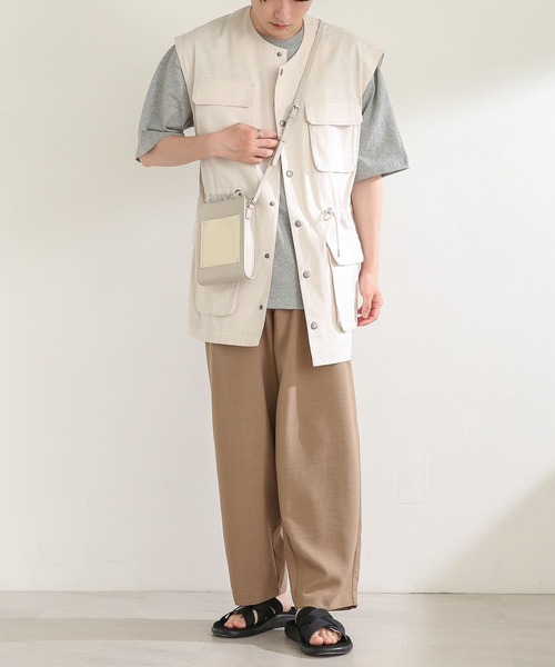 SENSE OF PLACE by URBAN RESEARCH（センスオブプレイスバイアーバンリサーチ）の「フェイクレザースクエアミニショルダーバッグ（ショルダーバッグ・メンズ・ブラック/ネイビー/ブラック系その他/ライトベージュ・ONE）」の6枚目の写真