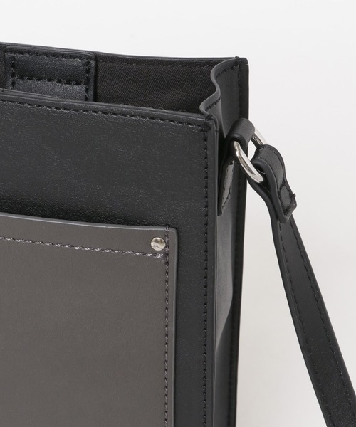 SENSE OF PLACE by URBAN RESEARCH（センスオブプレイスバイアーバンリサーチ）の「フェイクレザースクエアミニショルダーバッグ（ショルダーバッグ・メンズ・ブラック/ネイビー/ブラック系その他/ライトベージュ・ONE）」の22枚目の写真