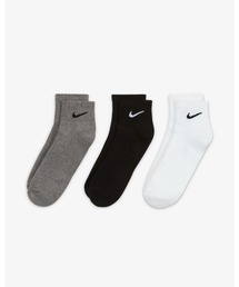 NIKE(iCL)́sNIKEApt3PGufCNbVNEH[^[\bNX(\bNX/C)