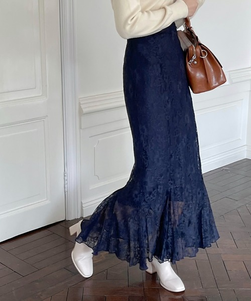 emi+(エミプラス)の「花柄レースハイウエストマーメードスカート(スカート・レディース・ブラック/ブラウン/アイボリー/ブルー/ネイビー・S/M)」の4枚目の写真