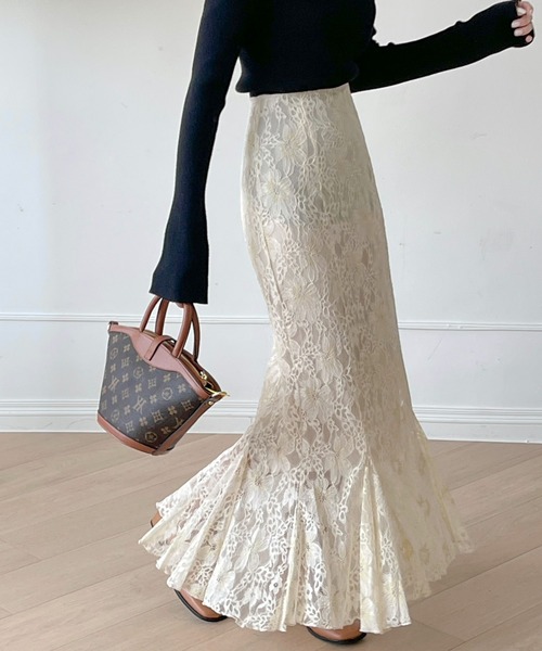 emi+(エミプラス)の「花柄レースハイウエストマーメードスカート(スカート・レディース・ブラック/ブラウン/アイボリー/ブルー/ネイビー・S/M)」の15枚目の写真