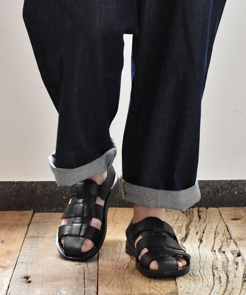 SVEC(シュベック)の「バックストラップ グルカサンダル(サンダル・メンズ・ブラック・40/44/42/46)」の2枚目の写真