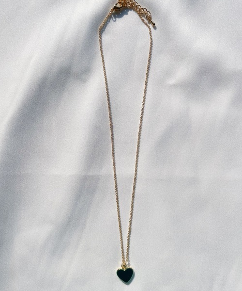 at12:03（アットイチニーゼロサン）の「ハートモチーフネックレス（ネックレス・レディース・ホワイト/ブラック/レッド・FREE）」の13枚目の写真