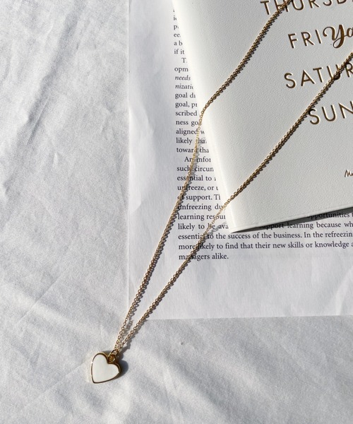 at12:03（アットイチニーゼロサン）の「ハートモチーフネックレス（ネックレス・レディース・ホワイト/ブラック/レッド・FREE）」の7枚目の写真