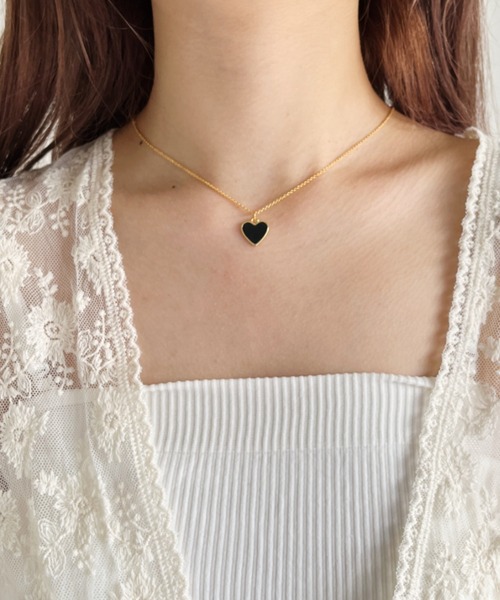 at12:03（アットイチニーゼロサン）の「ハートモチーフネックレス（ネックレス・レディース・ホワイト/ブラック/レッド・FREE）」の4枚目の写真