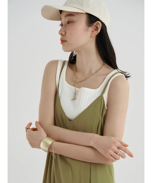 earth music&ecology(アースミュージックアンドエコロジー)の「フロントタックレイヤードキャミワンピース(ワンピース・レディース・ブラック/レッド系その他5/オリーブ・FREE)」の18枚目の写真