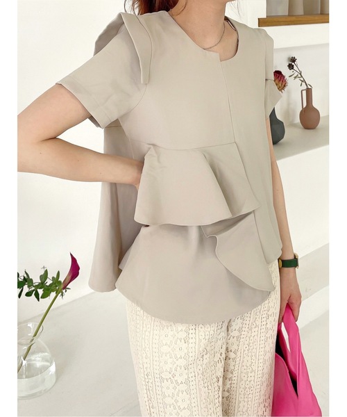 JUMELLE（ジュメロ）の「ラジカルデザイントップ（シャツ/ブラウス・レディース・ベージュ・FREE）」の6枚目の写真