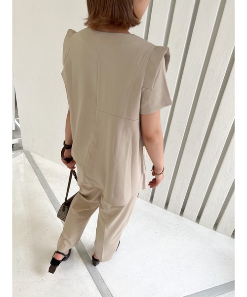 JUMELLE（ジュメロ）の「ラジカルデザイントップ（シャツ/ブラウス・レディース・ベージュ・FREE）」の8枚目の写真