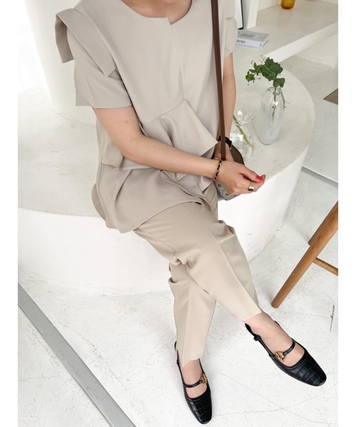 JUMELLE（ジュメロ）の「ラジカルデザイントップ（シャツ/ブラウス・レディース・ベージュ・FREE）」の12枚目の写真