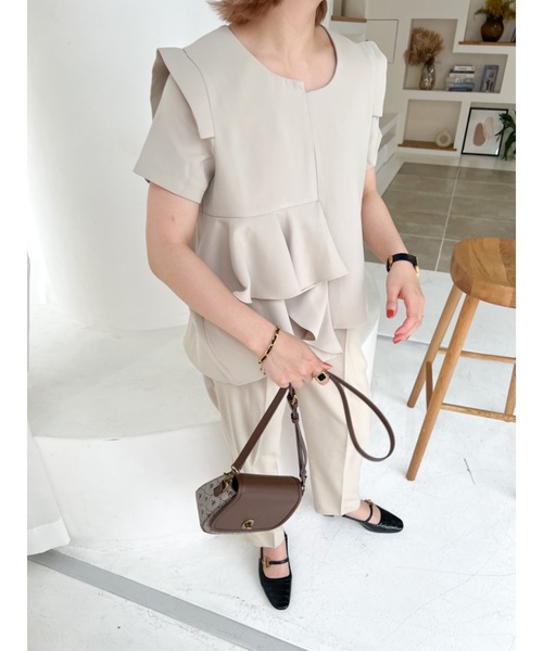 JUMELLE（ジュメロ）の「ラジカルデザイントップ（シャツ/ブラウス・レディース・ベージュ・FREE）」の14枚目の写真