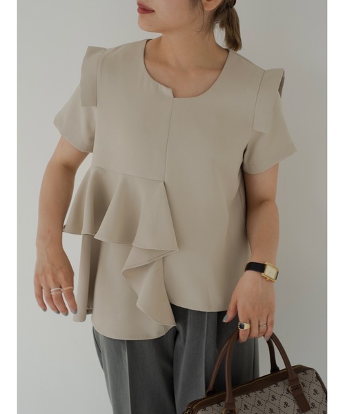 JUMELLE（ジュメロ）の「ラジカルデザイントップ（シャツ/ブラウス・レディース・ベージュ・FREE）」の2枚目の写真