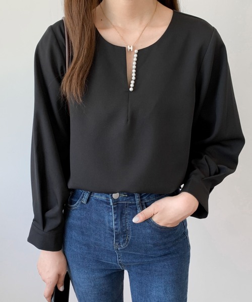 ABITOKYO(アビトーキョー)の「パール付キーネックブラウス(シャツ/ブラウス・レディース・ブラック/ベージュ/ホワイト/ブラウン/ネイビー/グリーン・M/L)」の10枚目の写真