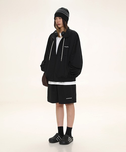 MASONPRINCE(メイソンプリンス)の「ワンポイントロゴドロップショルダーナイロンブルゾン WT4043【MASONPRINCE】(ナイロンジャケット・メンズ・ブラック・M/L/S)」の3枚目の写真