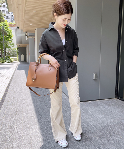 Spick & Span（スピックアンドスパン）の「オックスベーシックパールボタンシャツ（シャツ/ブラウス・レディース・サックスブルー/ブラック系その他/ホワイト/ベージュ・FREE）」の5枚目の写真