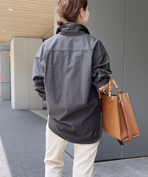 Spick & Span（スピックアンドスパン）の「オックスベーシックパールボタンシャツ（シャツ/ブラウス・レディース・サックスブルー/ブラック系その他/ホワイト/ベージュ・FREE）」の9枚目の写真