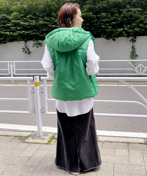 Spick & Span（スピックアンドスパン）の「オックスベーシックパールボタンシャツ（シャツ/ブラウス・レディース・サックスブルー/ブラック系その他/ホワイト/ベージュ・FREE）」の14枚目の写真