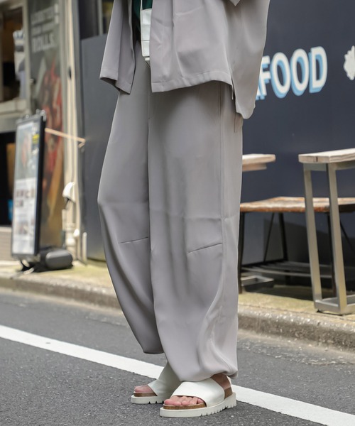 JUNRED(ジュンレッド)の「にっしー×JUNRed / ルーズフロントスリットハーフスリーブシャツ & ワイドミリタリーバルーンパンツ【セットアップ】(セットアップ・メンズ・ライトグレー/オリーブ/ネイビー・S/M/L)」の16枚目の写真