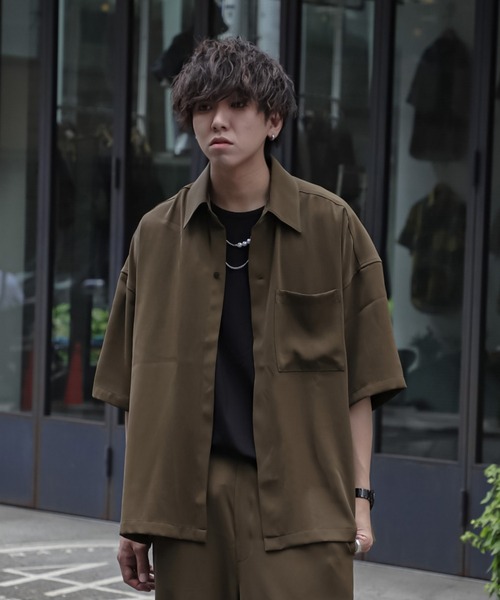 JUNRED(ジュンレッド)の「にっしー×JUNRed / ルーズフロントスリットハーフスリーブシャツ & ワイドミリタリーバルーンパンツ【セットアップ】(セットアップ・メンズ・ライトグレー/オリーブ/ネイビー・S/M/L)」の6枚目の写真