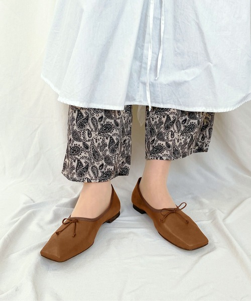 MAMIAN（マミアン）の「スクエアトゥ バレエシューズ（バレエシューズ・レディース・ホワイト/ブラック/ブラウン・22.5cm/23.5cm/24.5cm/23.0cm/24.0cm/25.0cm）」の19枚目の写真