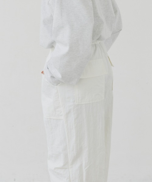 flaner（フラネ）の「Loose military nylon pants/ルーズミリタリーナイロンパンツ（その他パンツ・レディース・ホワイト/ブラック/カーキ・SMALL/MEDIUM/LARGE）」の8枚目の写真