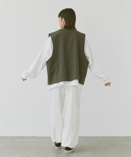 flaner（フラネ）の「Loose military nylon pants/ルーズミリタリーナイロンパンツ（その他パンツ・レディース・ホワイト/ブラック/カーキ・SMALL/MEDIUM/LARGE）」の19枚目の写真