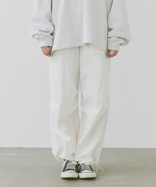 flaner（フラネ）の「Loose military nylon pants/ルーズミリタリーナイロンパンツ（その他パンツ・レディース・ホワイト/ブラック/カーキ・SMALL/MEDIUM/LARGE）」の10枚目の写真