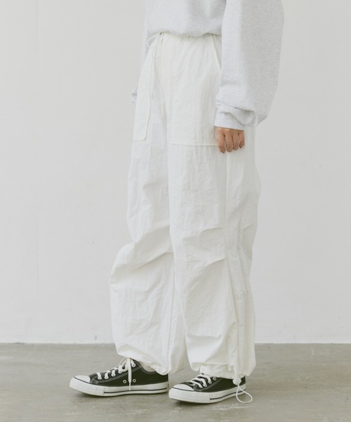 flaner（フラネ）の「Loose military nylon pants/ルーズミリタリーナイロンパンツ（その他パンツ・レディース・ホワイト/ブラック/カーキ・SMALL/MEDIUM/LARGE）」の5枚目の写真